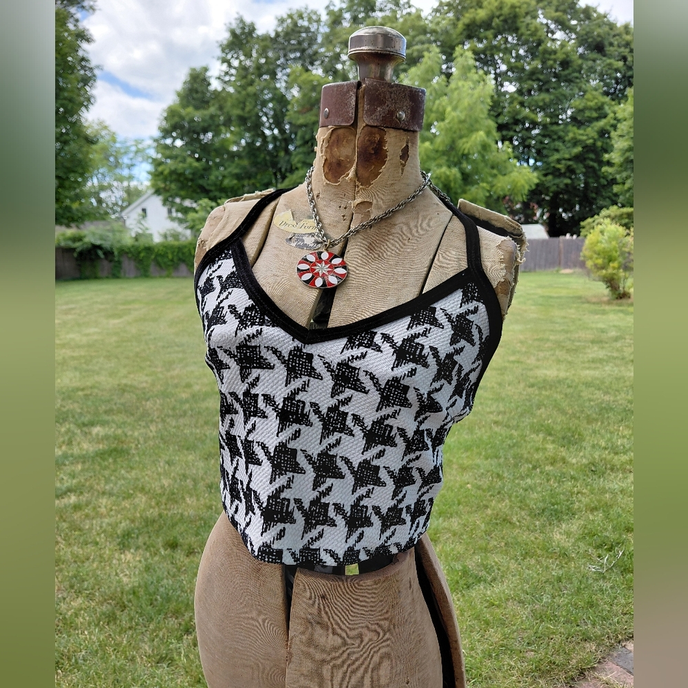 Cropped Black & White Herringbone Print Top Velvet Straps Fashion Nova Womens S